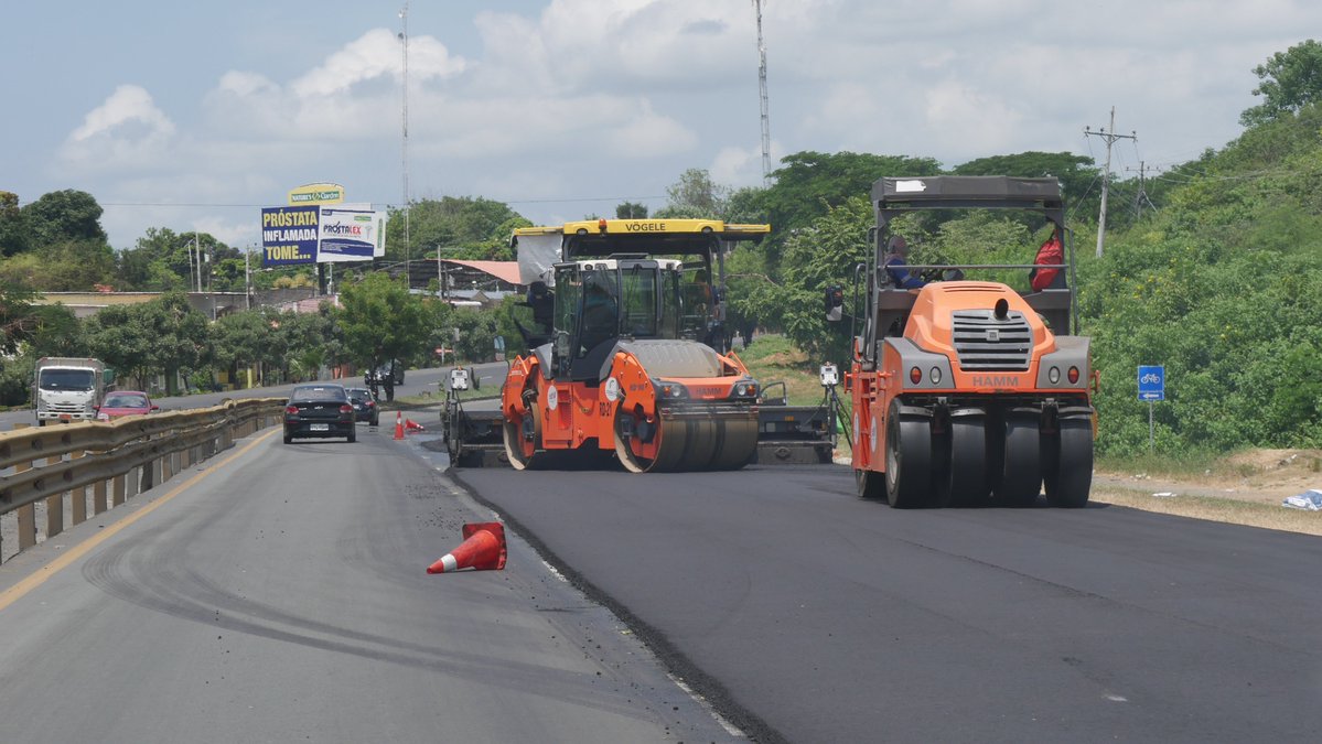 ecuadorprensaec's tweet image. SI VA RUMBO A LA PLAYA | Varios tramos de la carretera #Guayaquil - #Salinas se encuentra con trabajos de mantenimiento, esto con el objetivo de dar confort a los conductores que viajan a la Península de Santa Elena.