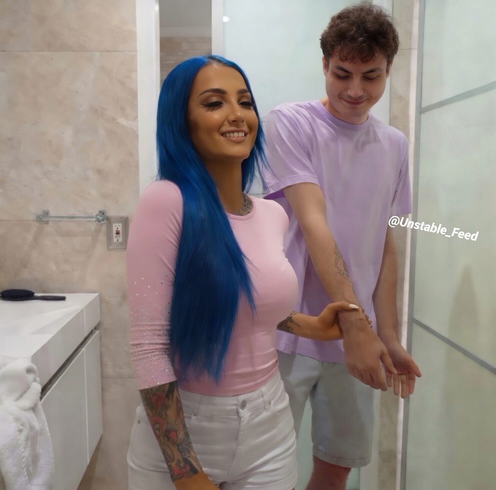 When the feelings get too strong to hide

Thread