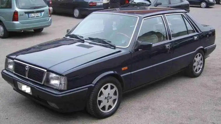 giovannitundo's tweet image. Una normale #Prisma 4wd, ma col motore della Delta integrale 8v, portato a 200cv, parti del cruscotto [con la strumentazione aggiuntiva] sempre della Delta integrale e altre personalizzazioni. @corrini