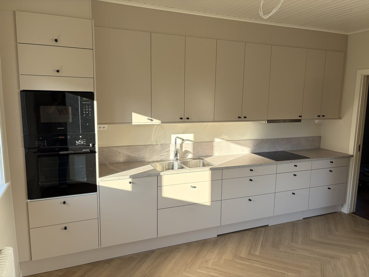 Pontus Larsson tweet media