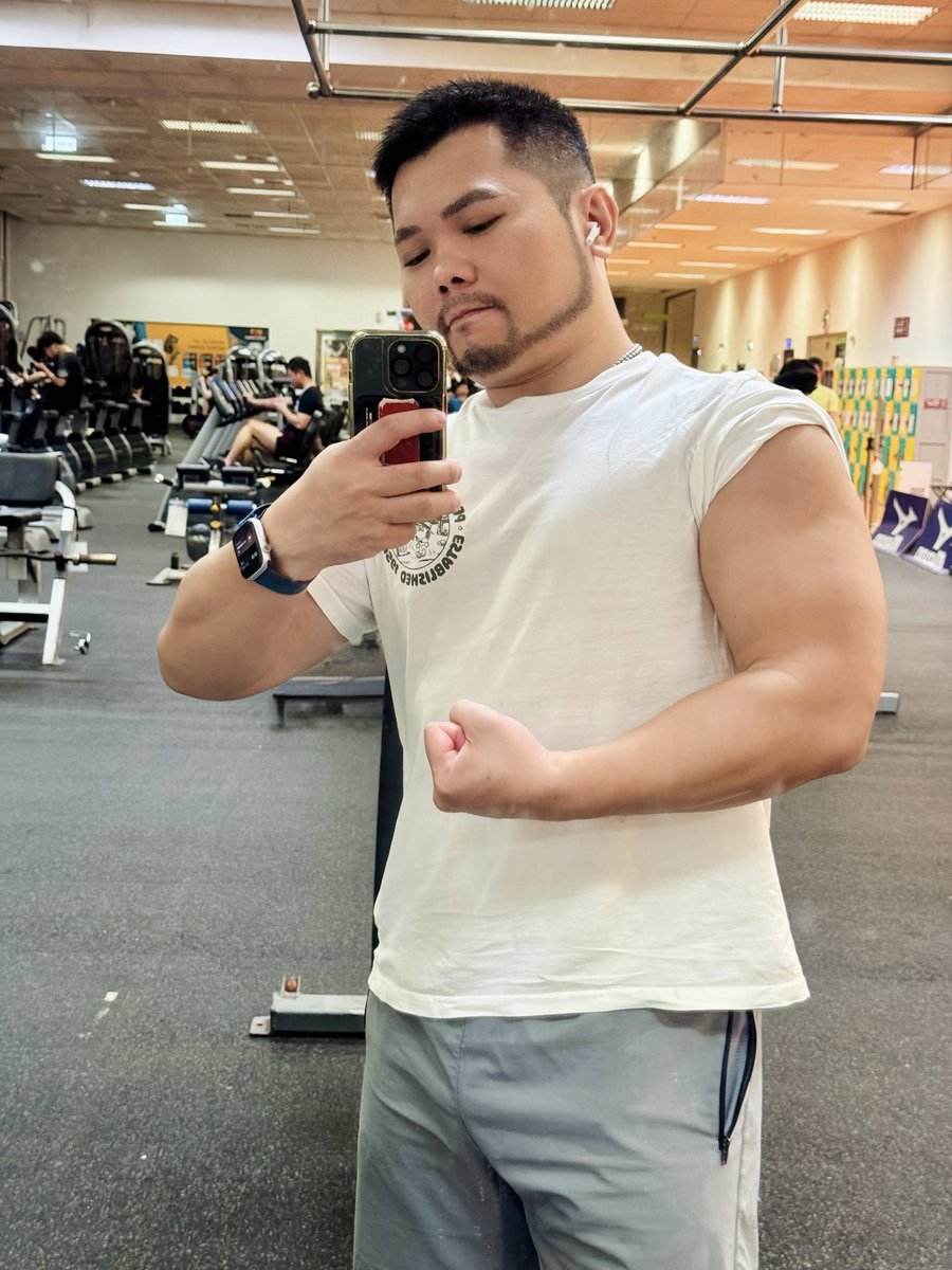 陽光肉壯大哥哥 tweet media