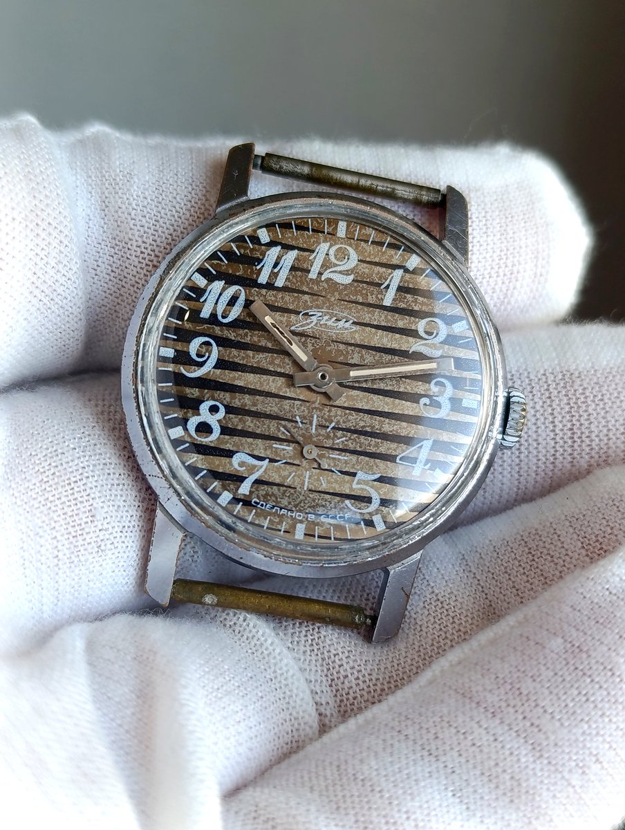 bae7ce3d9ccd450's tweet image. Vintage ZIM Soviet Mechanical Watch Cal. 2602 USSR 1980s Classic Men's Watch
Vintage ZIM Soviet Wristwatch &amp;amp;ndash; Striped Brown Dial, Cal. 2…
💰 $65.00
🔗 soviet-box.com/index.php?rout…
#Vintage #ZIM #Soviet #sovietboxcom #SovietBox #USSR #vintage