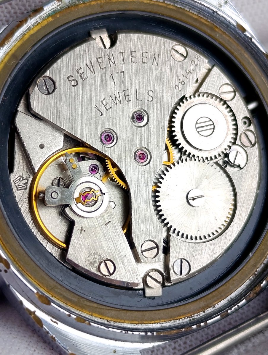 bae7ce3d9ccd450's tweet image. Vintage Soviet Poljot Watch 2614.2H 17 Jewels WWII Victory 1945-1985 USSR
Vintage Soviet Poljot Mechanical Watch – Cal. 2614.2H – 17 Jewel…
💰 $80.00
🔗 soviet-box.com/index.php?rout…
#Vintage #Soviet #Poljot #sovietboxcom #SovietBox #USSR #vintage