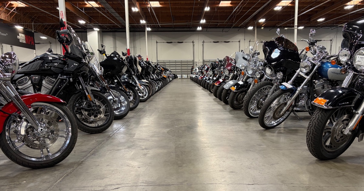 npauctions tweet media