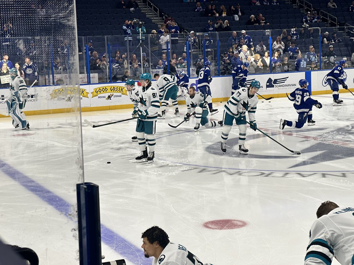 e - kellin tweet media