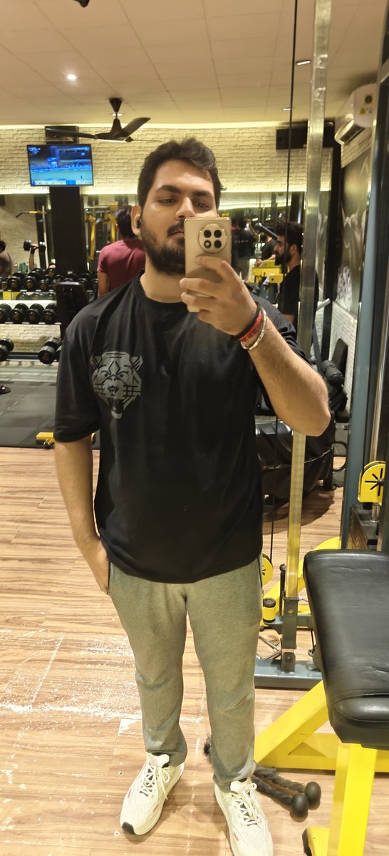 Shreyansh tweet media