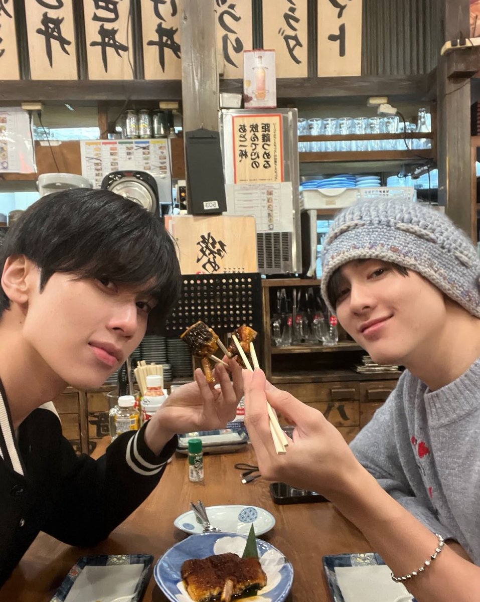 XXXIB9🧣 tweet media