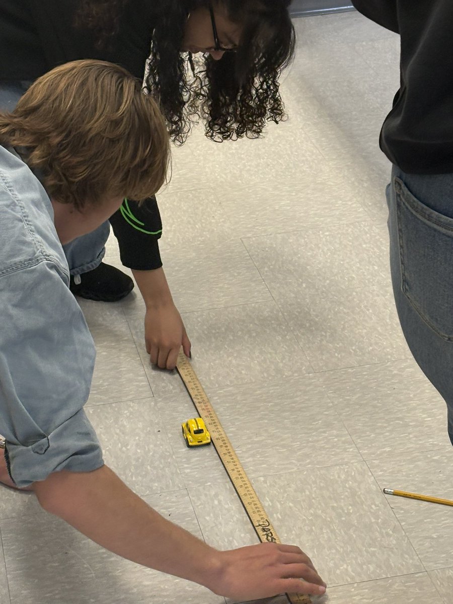 dumashstx's tweet image. Coach Esses: AP Stats and AP Calculus student worked on Analyzing Departures from Linearity and Applications of Integration today!  @adamesses20 #mathisfun