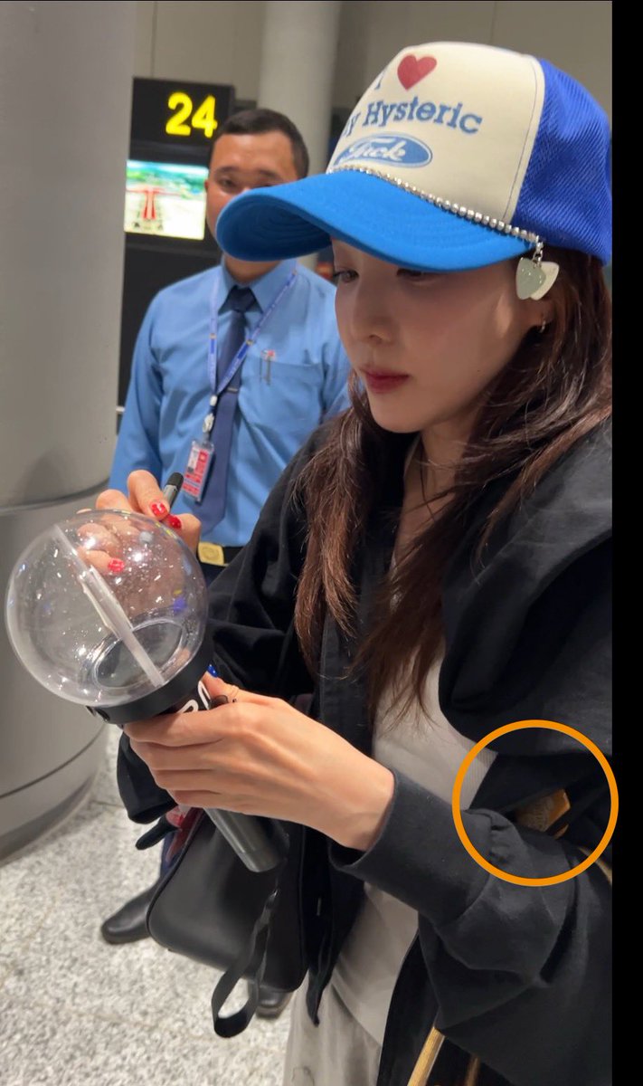 vuchneaxxi tweet media