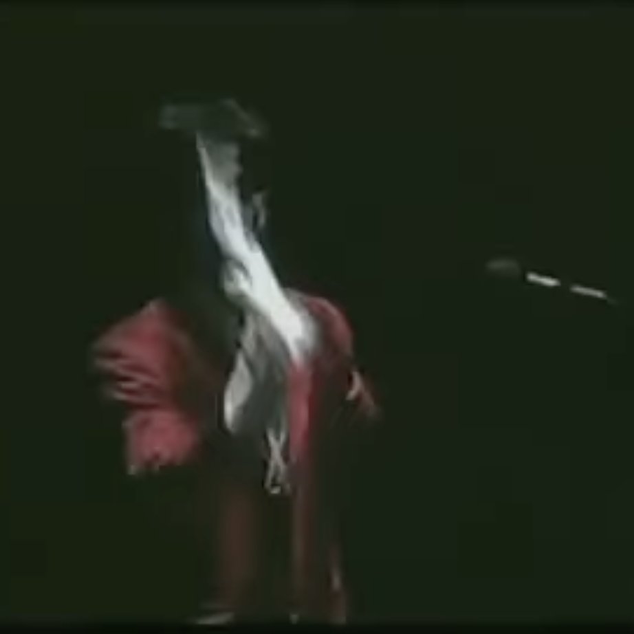 TMATSPodcast's tweet image. Everyone loves I Would Die 4 U so it makes sense that Prince would include it in his Purple Rain set at the March 29, 2004 Musicology Tour stop in LA. Prince danced on a pretty dark stage for this one. #Prince #Live #Musicology #Tour