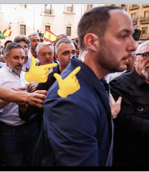 toño el rojo tweet media