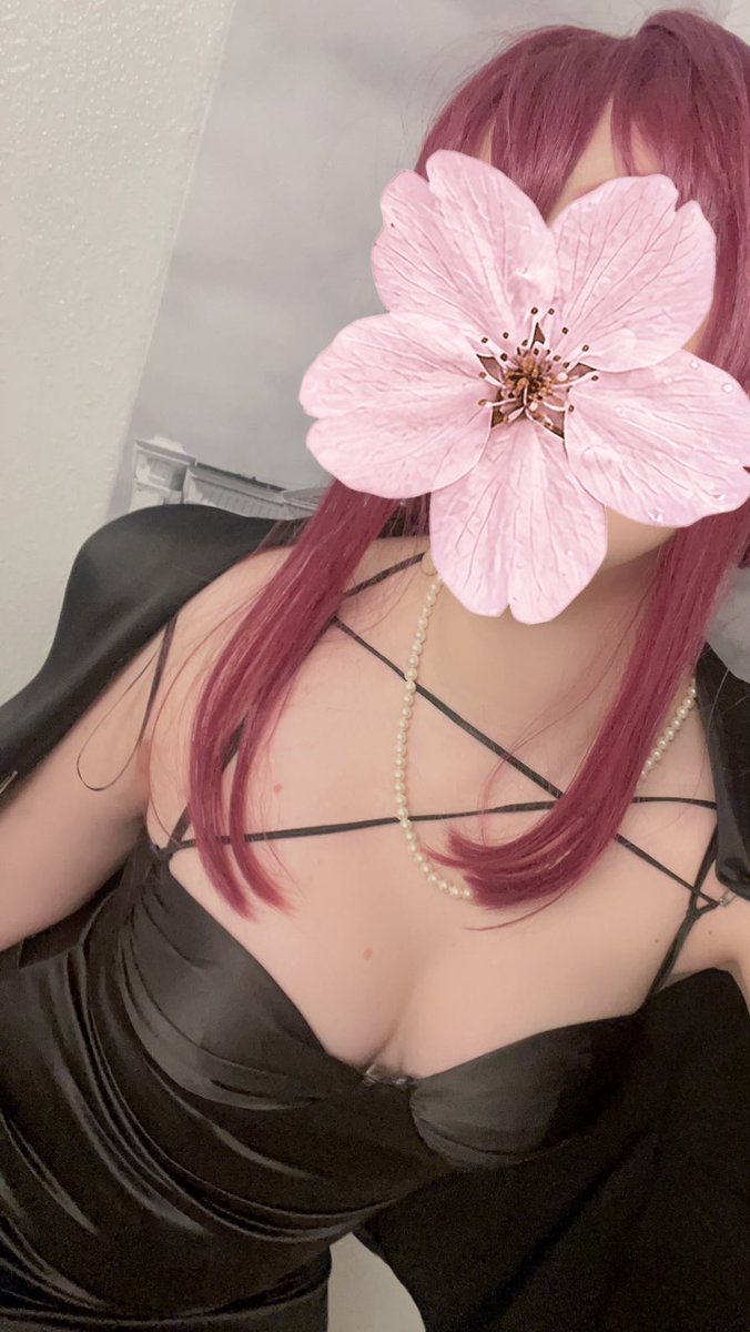 ·.·★ Qᴜᴇᴇɴ ᴄʟᴀɪʀᴇ ★·.· tweet media