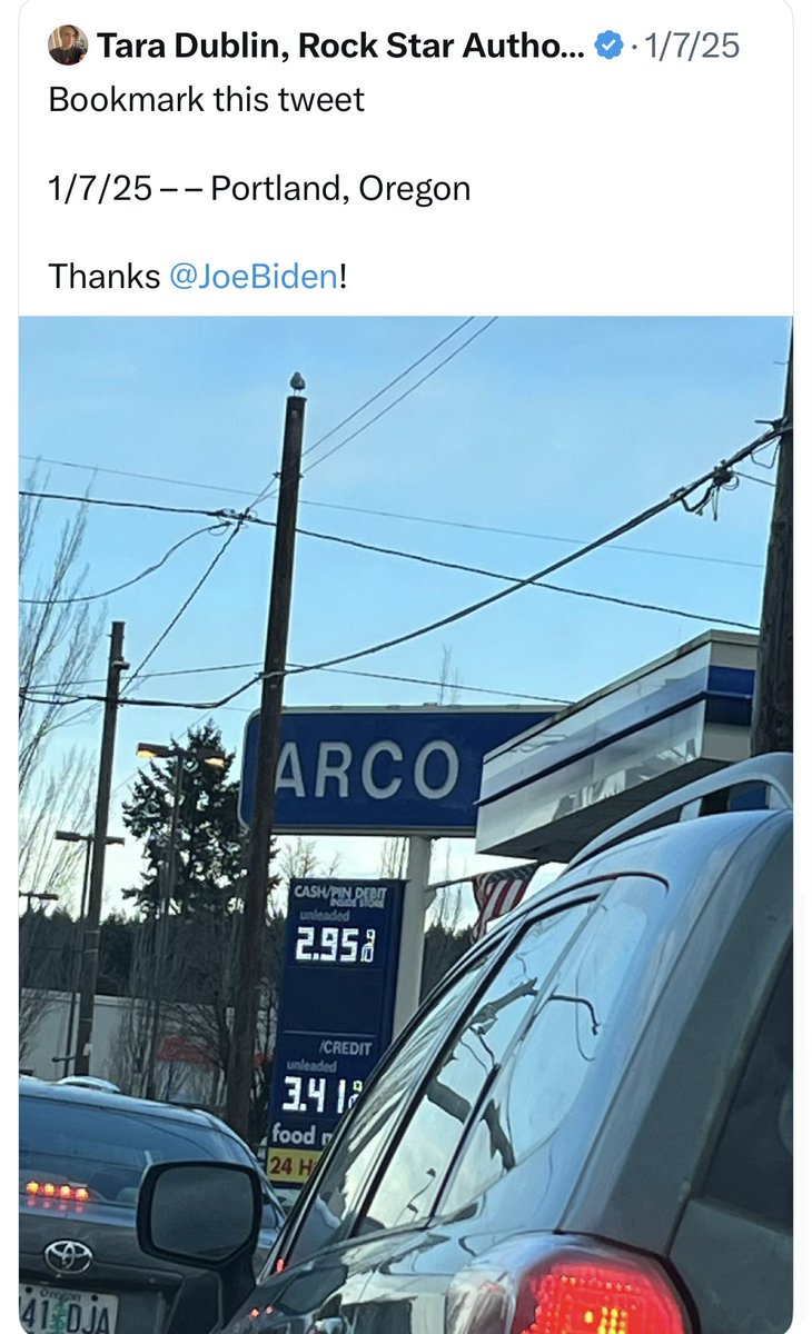 taradublinrocks's tweet image. Gas prices in Portland, Oregon 1/7/25 under Joe Biden vs 4/16/26 under a pedophile rapist bombing Iran because he’s in the Epstein Files 

#25thAmendmentNow #Article2Section4