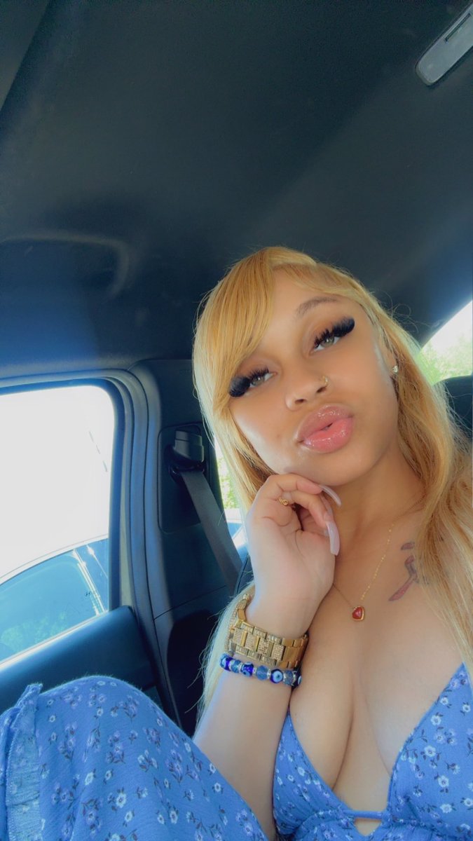 GODDESSBAE__💛 tweet media