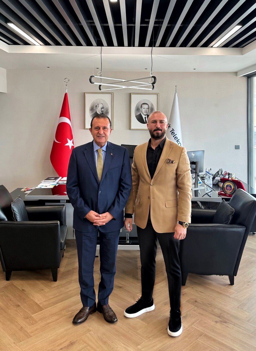Türk Telekom Bölge Müdürü olarak atanan önceki dönem belediye başkanımız kıymetli dostum Bülent SOYLU'ya hayırlı olsun ziyaretinde bulundum 
yeni görevinde başarılar diliyorum.
<a href="/bulentsoylu/">Bülent SOYLU 🟢🇹🇷</a>
