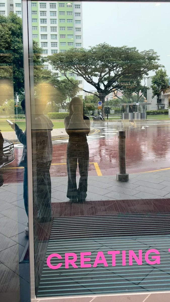 Sadandsad tweet media