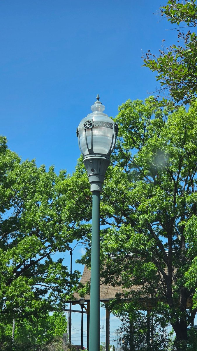 NotYoungBuck's tweet image. #SEEK I WILL BE DOWNTOWN TRADING IN VARIOUS LOCATIONS DURING FURNITURE MARKET. #FIND AND TELL ME I SUCK, TELL ME YOU LOVE ME, WHATEVS! LOVE YALL!