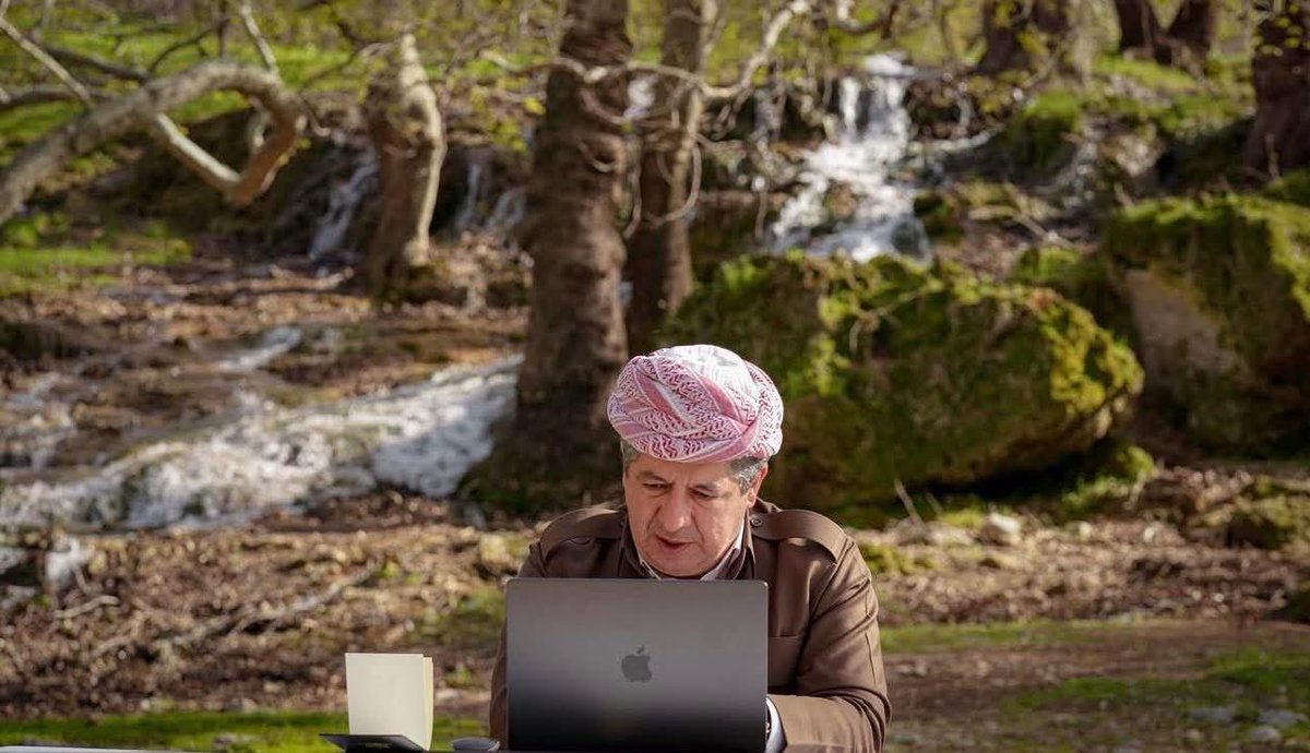 Hawrazgulpi's tweet photo. من داخل طبيعة كوردستان.. رئيس حكومة إقليم كوردستان مسرور بارزاني يتحدث مع وزير الداخلية الأمريكي. https://t.co/Nr6AdFBKvp