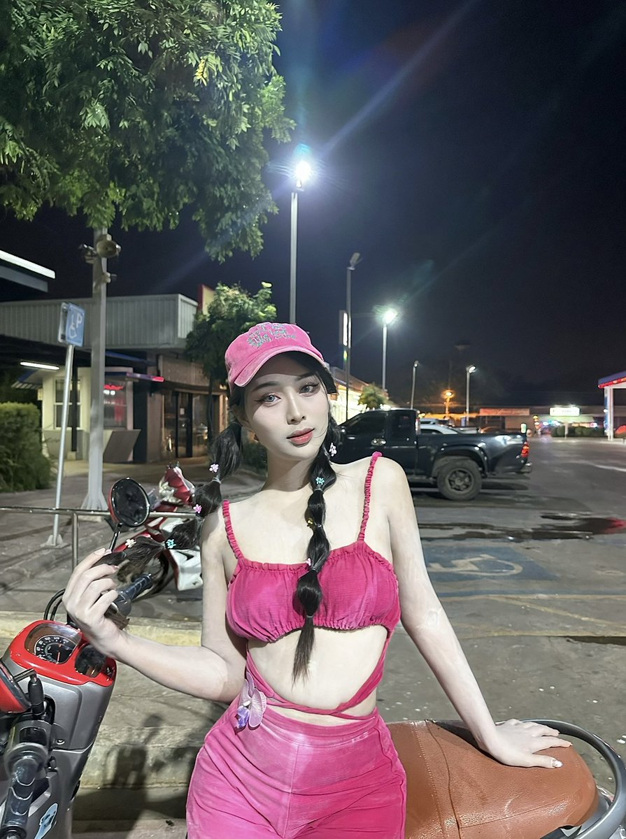 porporrr tweet media