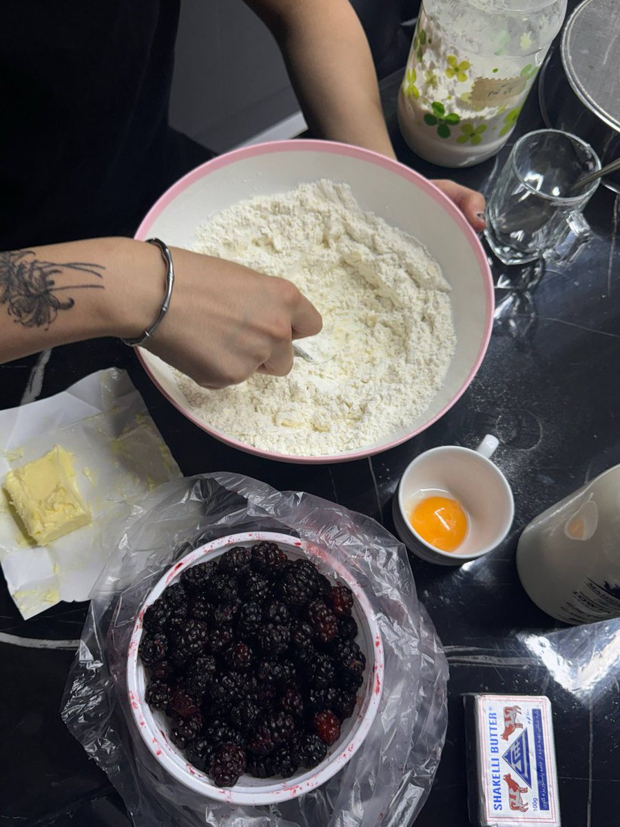 paria🦔 tweet media