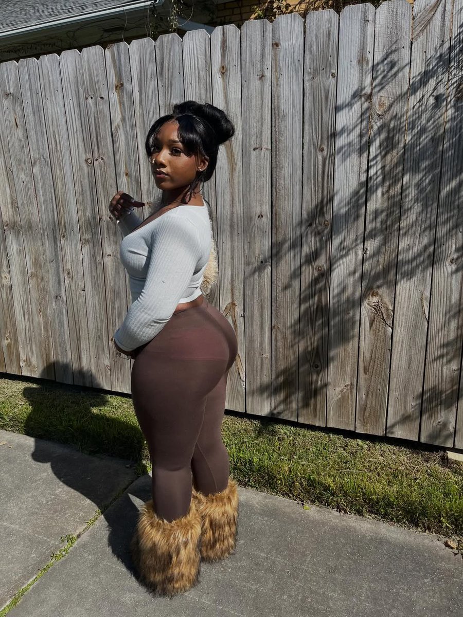 GirlGazer tweet media