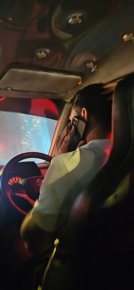 hatkar_a's tweet photo. @RapidoCares @rapidobikeapp is this the new normal ? @MumbaiPolice https://t.co/KOIA3TyPn4