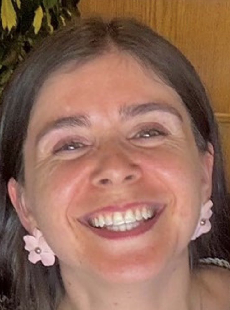 <a href="/BarchiesiDip/">Diputada Chiara Barchiesi 🇨🇱</a> Esta canuta que roba bencina sigue en el país, no ha salido