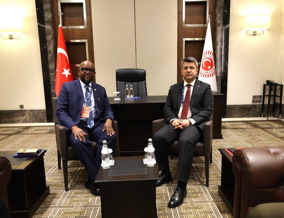 Parlamentolar Arası Birlik 152. Genel Kurulu  kapsamında ülkemizde bulunan Bahreyn, Güney Afrika, Zambiya ve Botsvana parlamento genel sekreterleri ile gerçekleştirdiğimiz ikili görüşmelerde tecrübe paylaşımında bulunarak yeni işbirliği alanları belirledik.
