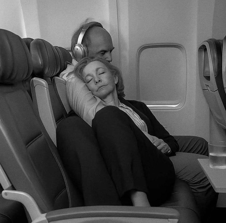 77Sayfa's tweet image. Birbirlerini kaç kez affettiklerini merak ediyorum.