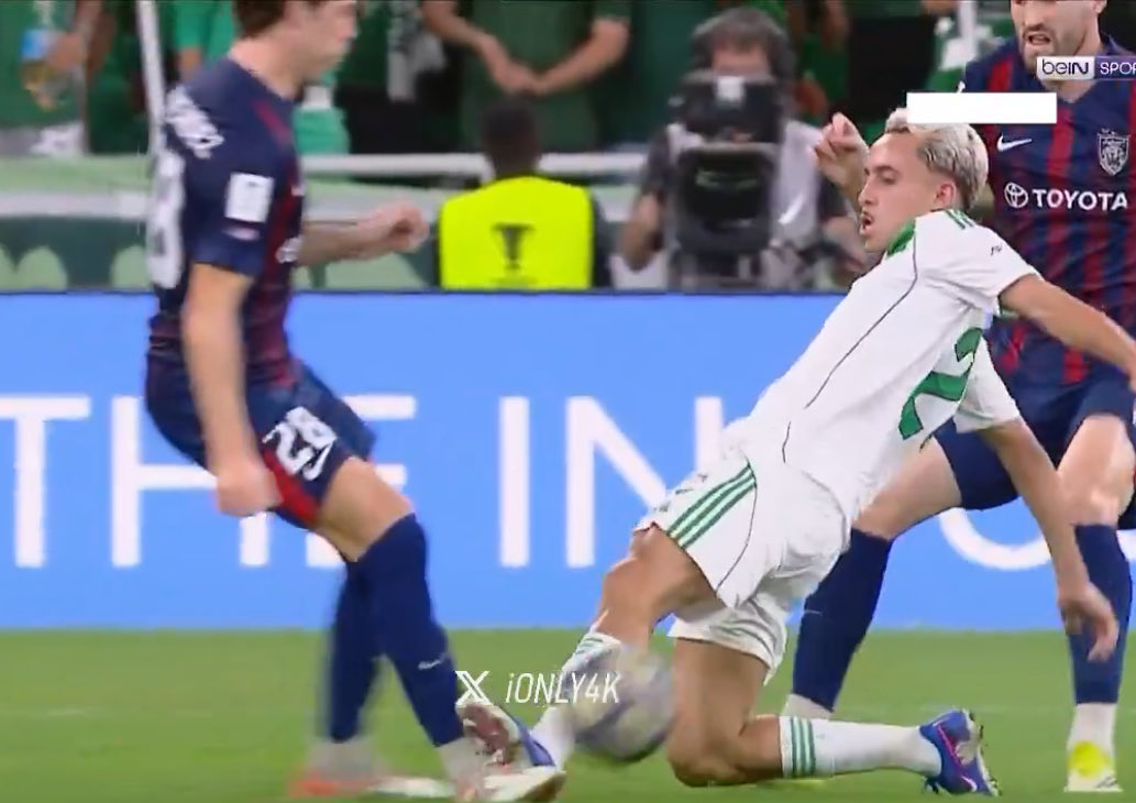 نواف tweet media