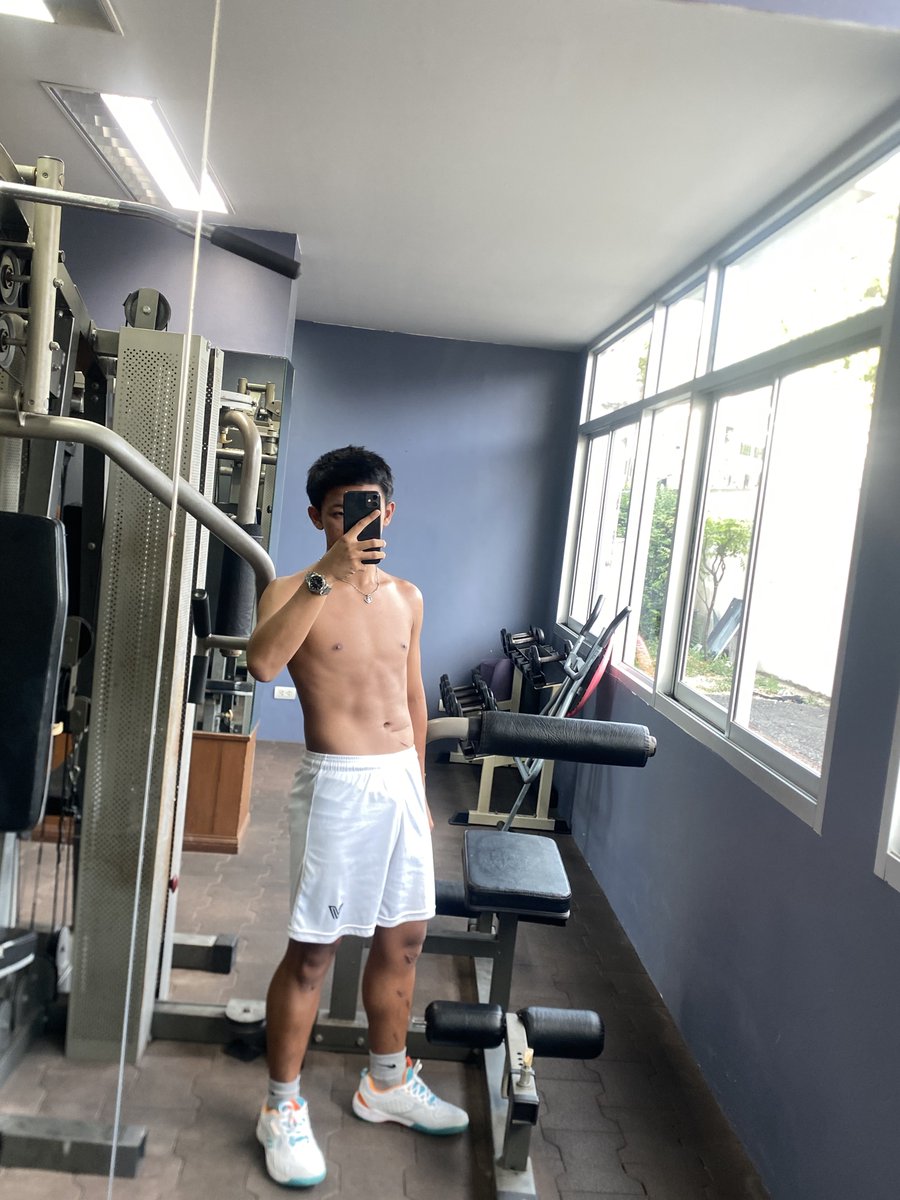 ติณณ์ฉงคั้บบ tweet media