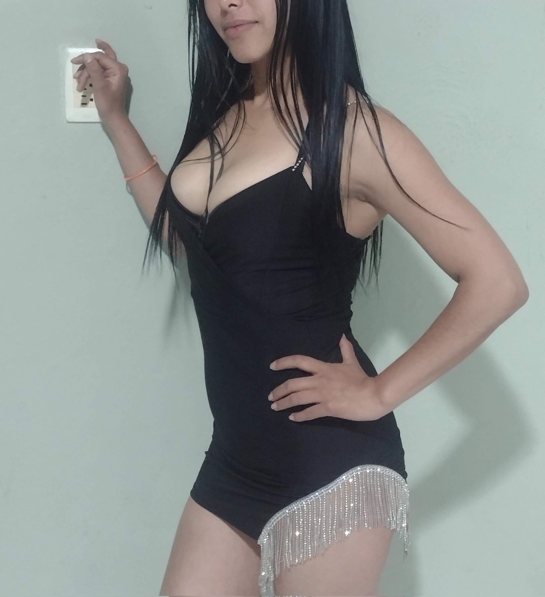 sexygirlneza tweet media