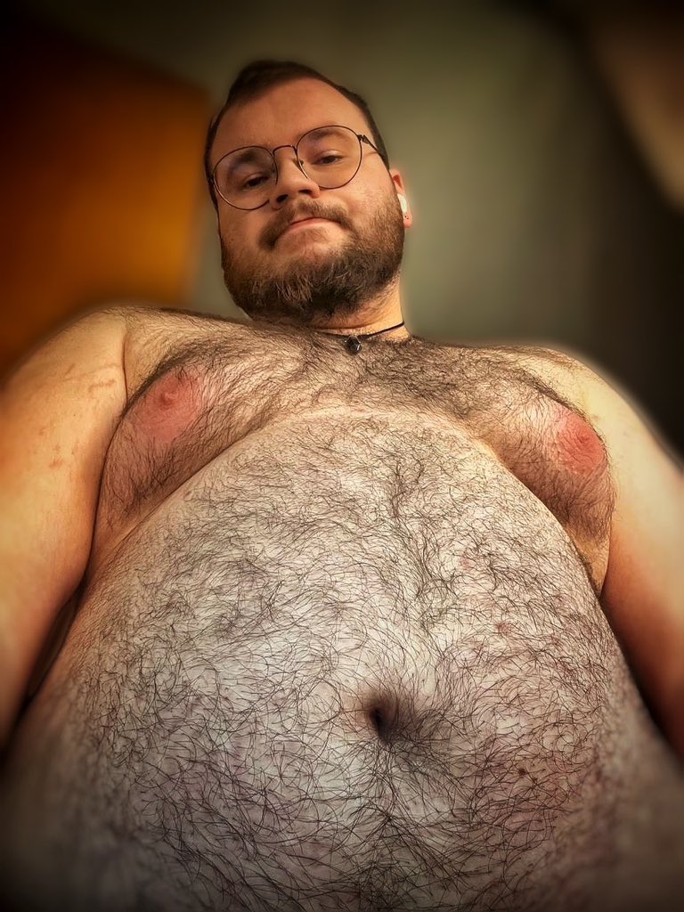 RealConservBear's tweet image. Happy #FatBoyFriday to all my friends and followers! 

Please enjoy this crop of sexy bear cub men this #FBF as we celebrate delicious chubby thicc bois in all their gorgeous beauty! Thick Boys are the best boys IMO!