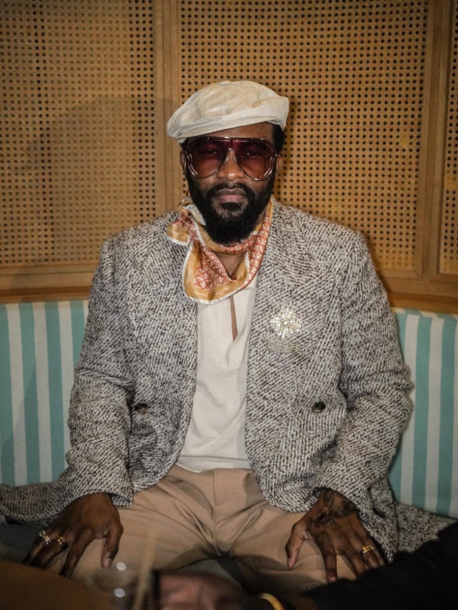 True Official World tweet media