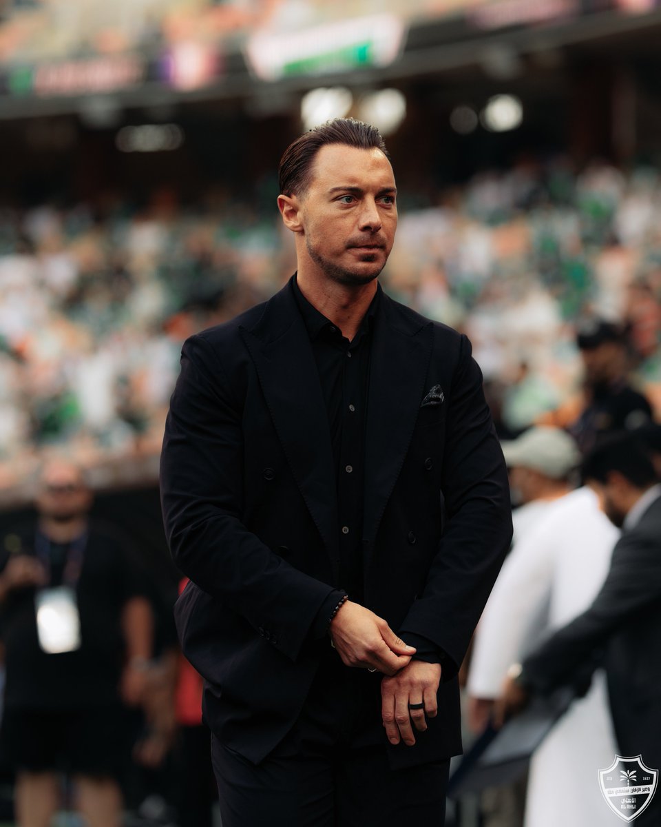 عمرو tweet media