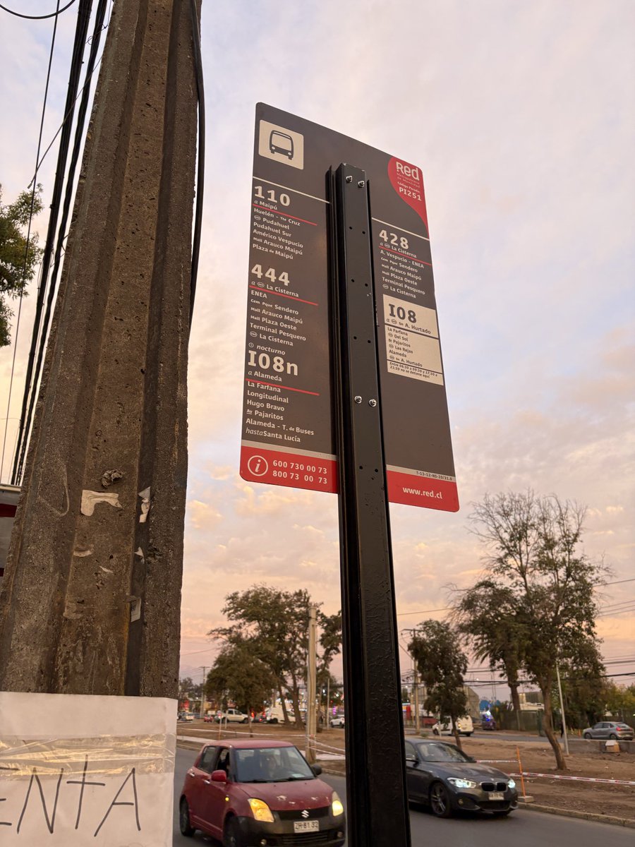 o_munozg's tweet photo. @Red_Movilidad este letrero tiene la información errónea https://t.co/GuFsGY8XUy