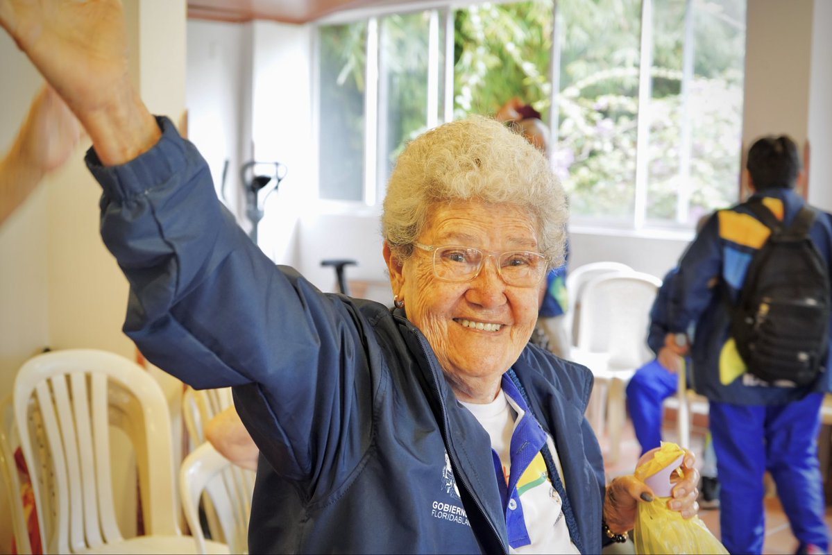 TotoyaCasallas's tweet image. En el Centro Vida Techo Fraterno Sagrada Familia de Floridablanca, acompañamos a 58 adultos mayores en una jornada enfocada en la promoción de la salud cardiovascular, la higiene oral y el #bienestarintegral. 

Seguimos fortaleciendo un envejecimiento saludable en #Santander