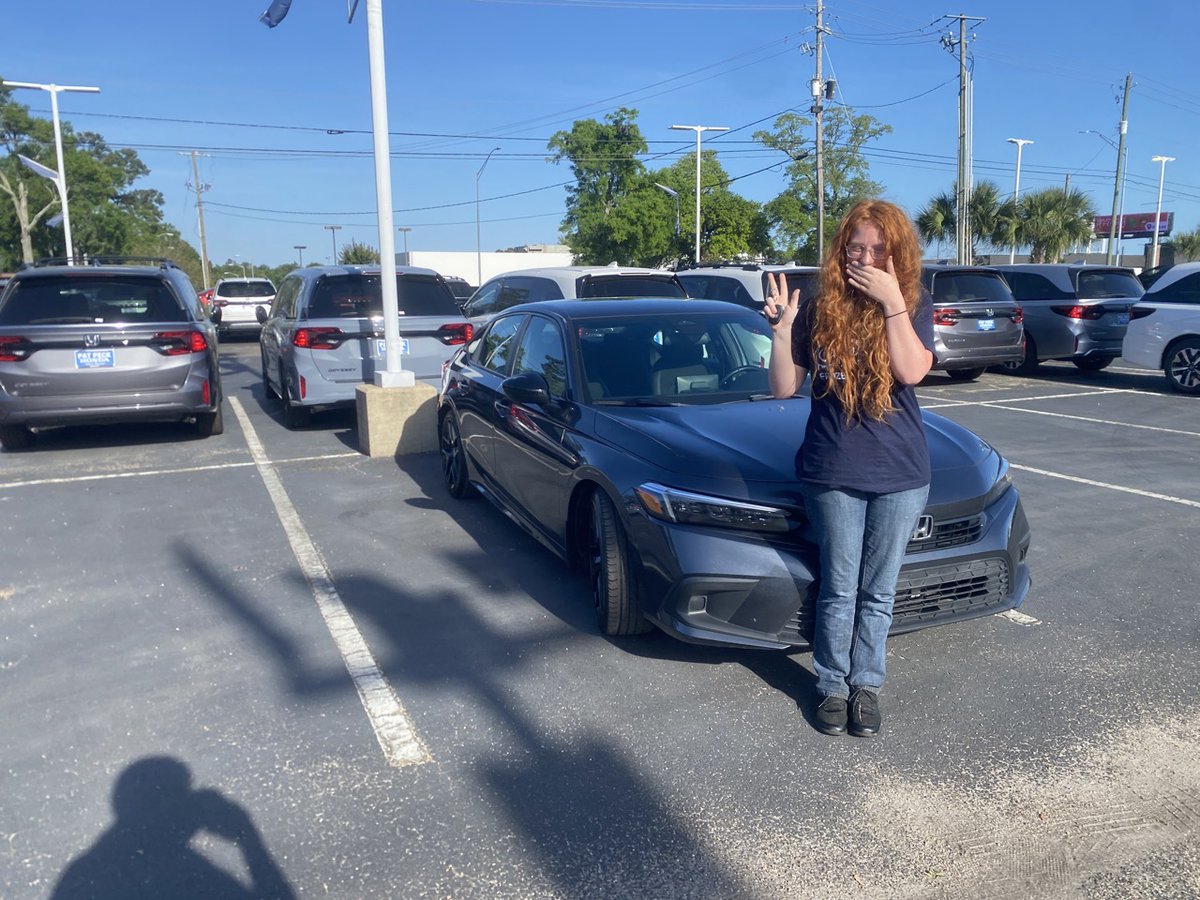 PatPeckHonda's tweet image. 🎉 Another Happy Driver! 🎉Holly just drove off in her 2022 Honda Civic Sport, and we couldn’t be happier for her! 🙌Thanks for trusting Pat Peck Honda with your purchase—we’re so glad to be part of your car‑buying journey! 🚘💨 #PatPeckHonda #CustomerAppreciation