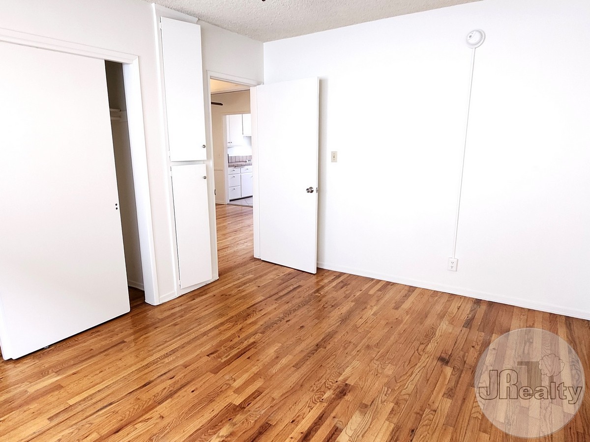 jrealty's tweet image. 8829 Alcott St 7, Los Angeles, CA 90035

For showing: jrealty.rentkabob.com/rental?a=8829_…

#JRealty, #PropertyManagement, #LosAngeles, #apartment, #forrent, #forlease

Listed by Dylan Gallagher DRE# 02036528