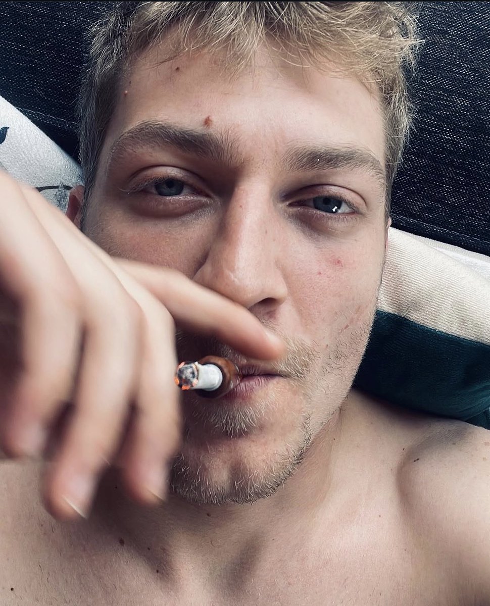 K🧚🏻‍♂️ tweet media