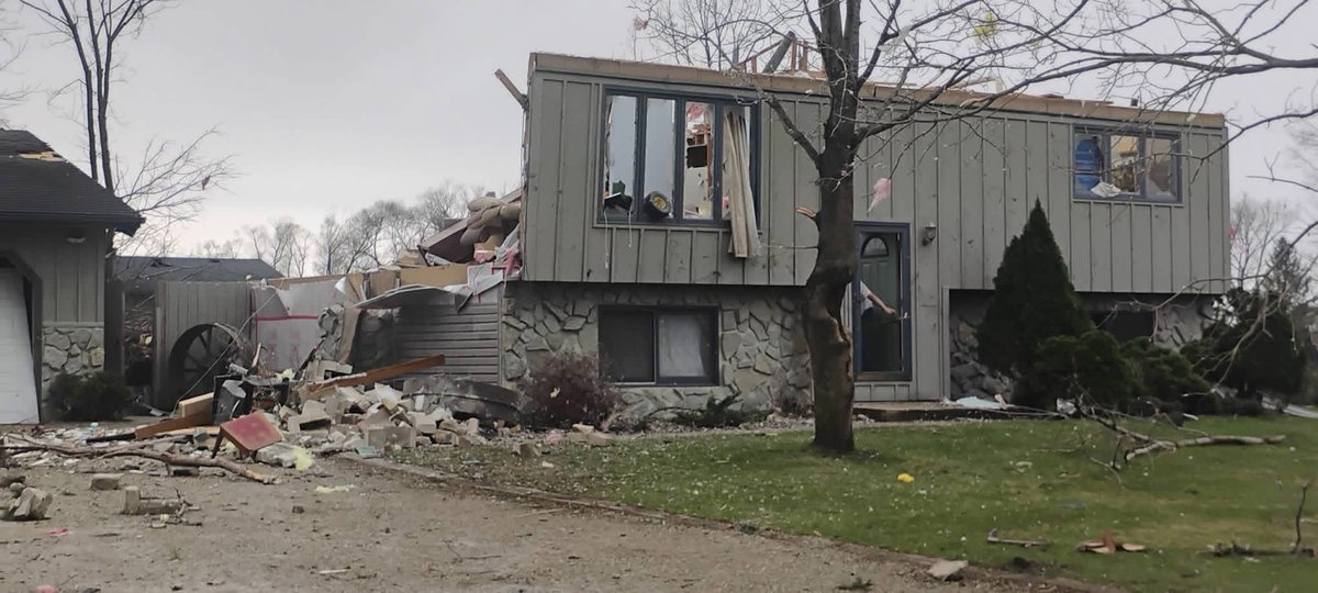 Storm Captures Pictures/Videos tweet media