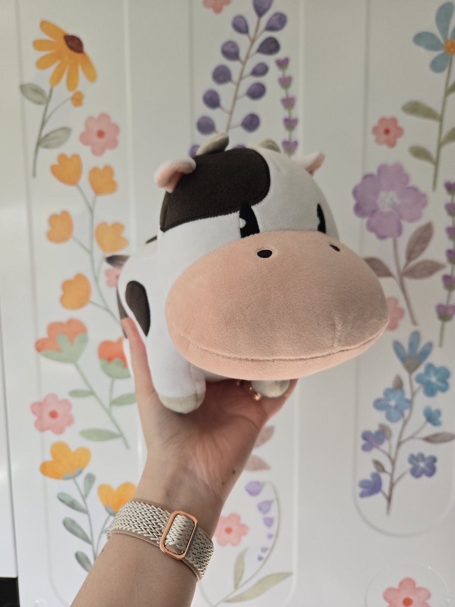 Soph | Bookishly Vintage ✨ tweet media