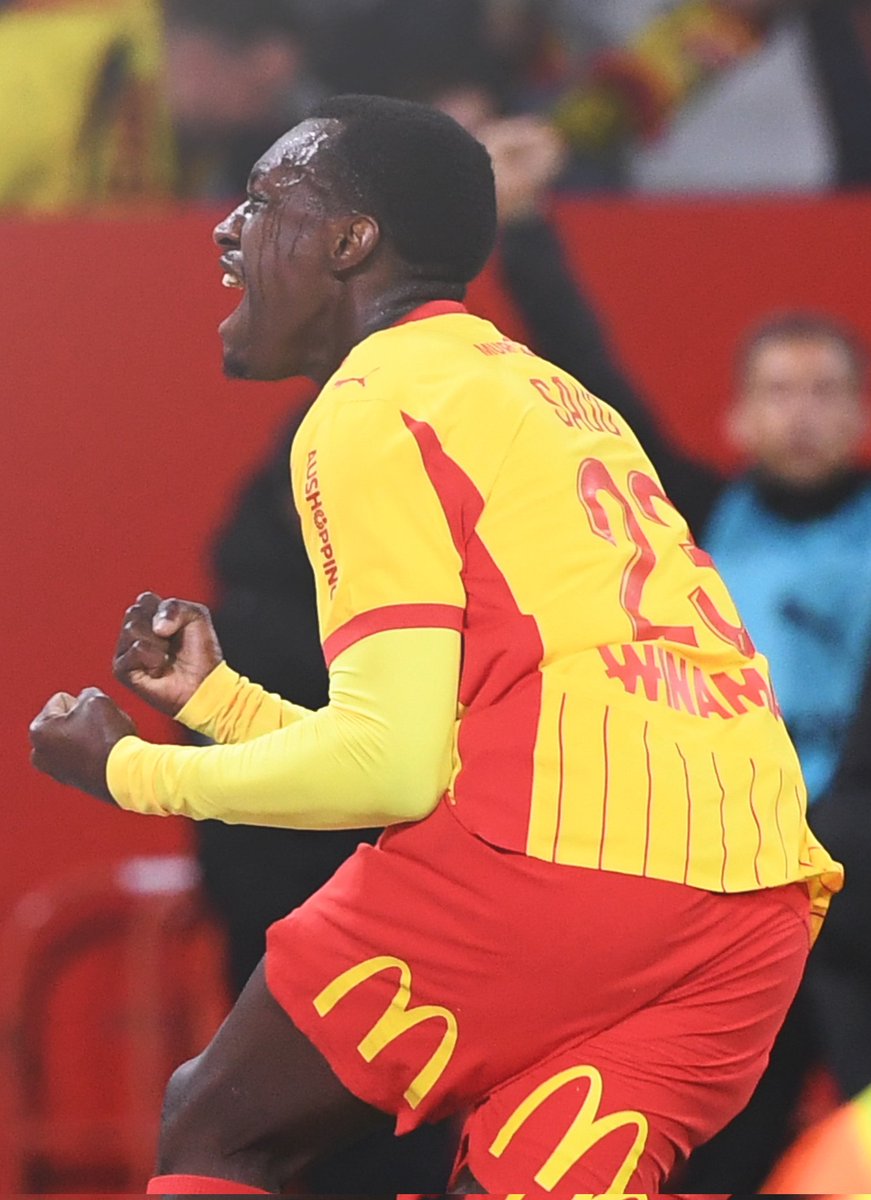 J'pense que tout le monde sera d'accord avec moi sur le fait que la première chose qu'on doit faire durant le mercato estival c'est de lever l'option d'achat de ce monstre ! #RCLens