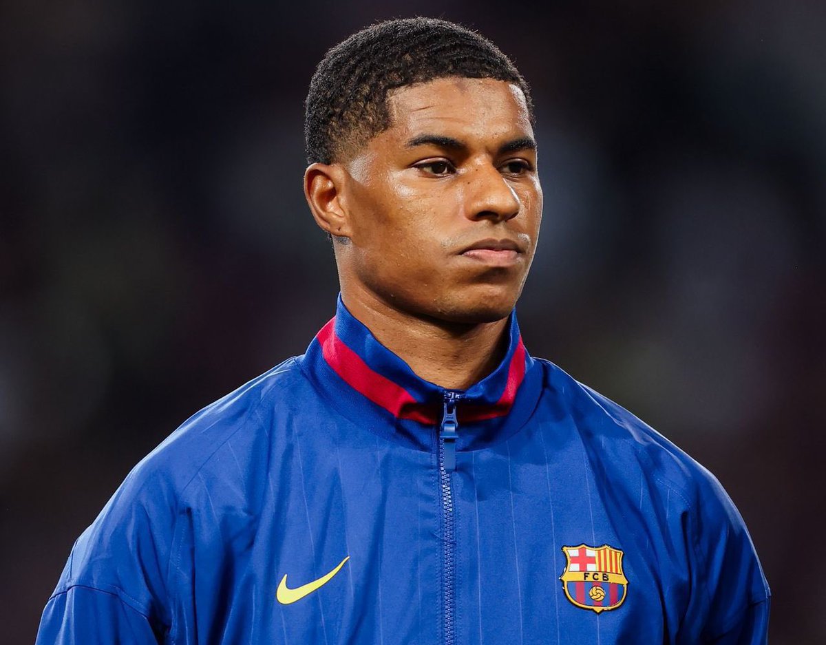 mufcMPB's tweet photo. 🚨🚨🗣️ Michael Carrick asked whether he would be open to bringing Marcus Rashford back to Manchester United and if the door should be left open for him to play for the club again:

“I just think there’s decisions to be made in time really on certain things and obviously, Marcus is in that situation, but at this point in time, nothing’s been decided. It will be, because it has to be at a certain point, but at this stage there’s nothing to say.” #MUFC [MU]