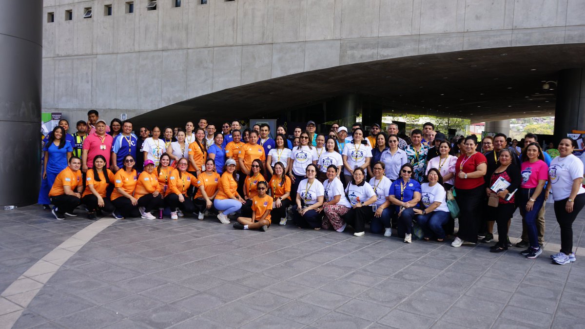 Nuestra Unidad Académica agradece a todo el equipo integrado por personal docente, administrativo y estudiantes por el gran apoyo brindado durante el desarrollo de la jornada del Día de la Sostenibilidad Universitaria.

Química y Farmacia, somos una gran familia.