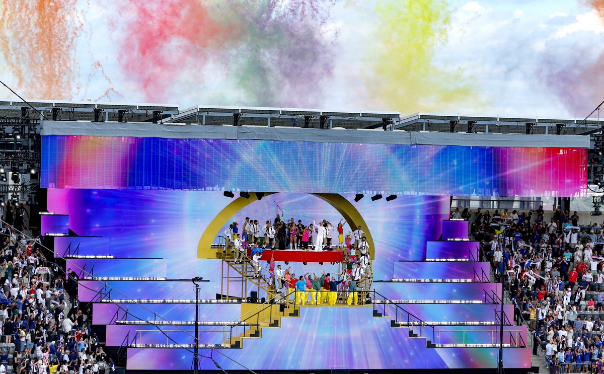 weeklysd's tweet image. 🌐国際大会🌐

「史上最悪のニュース」「選手に影響を与えないか？」#北中米W杯 決勝で25分程度のハーフタイムショー実施へ…#FIFA へ批判が殺到「私たちのスポーツを破壊するのをやめろ」

soccerdigestweb.com/news/detail/id…