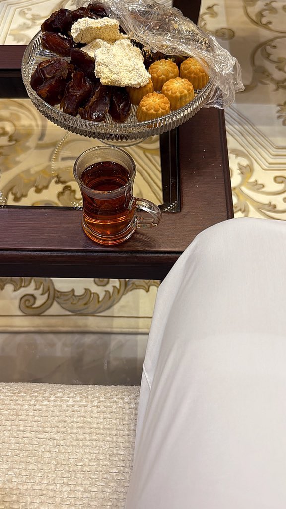 x33ar's tweet photo. تمشون السوالف والسوالف مالها رجلين
يا سبحان الله مسخر لها ناسٍ تخاطفها

#الاتحاد_ماتشيدا https://t.co/IonQFfnRJH