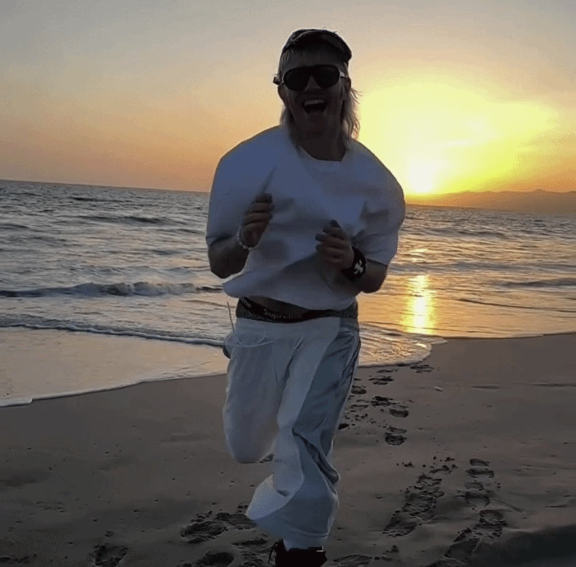 rauwedoll's tweet image. #silence