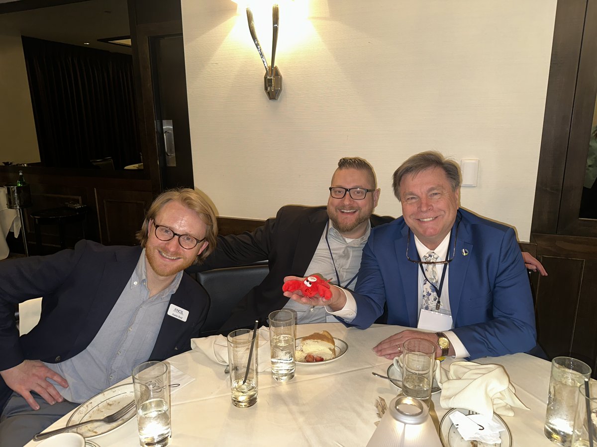 SGACNews's tweet image. Great discussion at SGAC and NCSL's Policy Roundtable Luncheon in DC this week.

Lobby the Lobster 🦞 stopped by to rep our Building Bridges campaign, in collaboration with the American Exchange Project.

#sgacnews #Lobbythelobster #Buildingbridges #AmericanExchangeProject