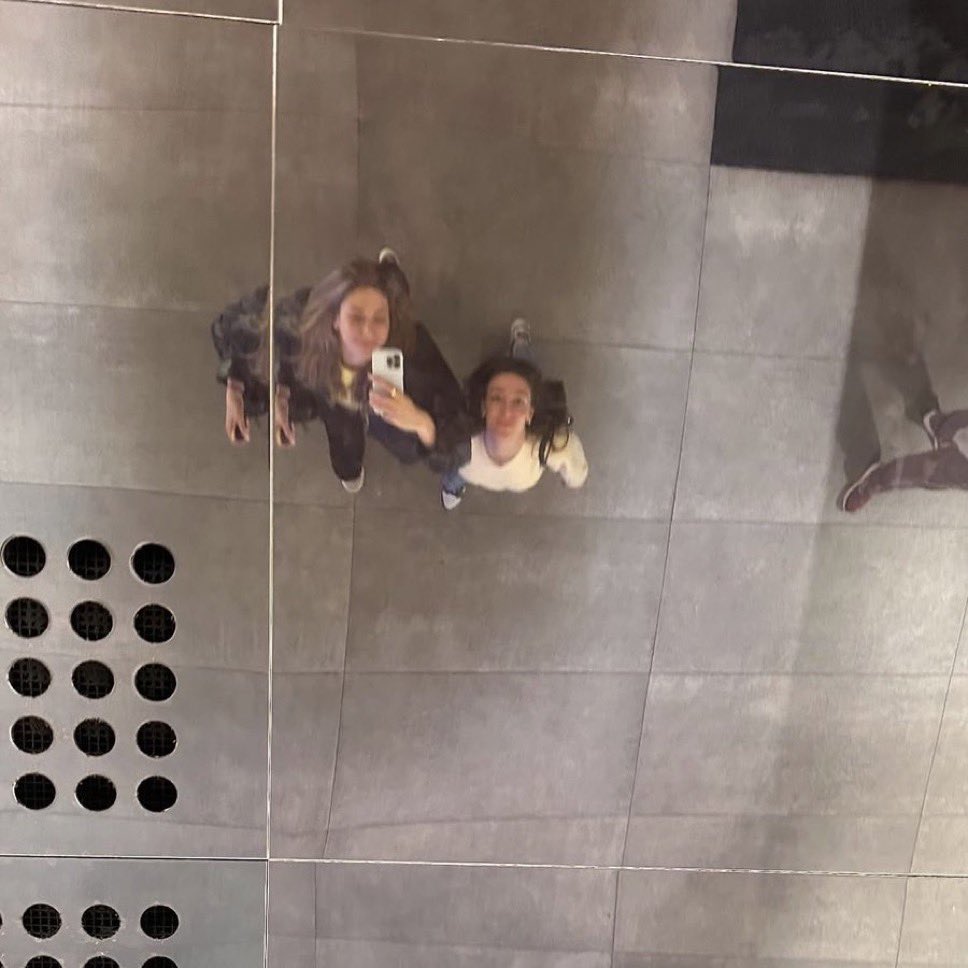 ela gray tweet media